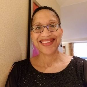 Meet your Posher, Roxann